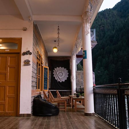 Wabi Sabi Riverside Hostel Касоль Экстерьер фото