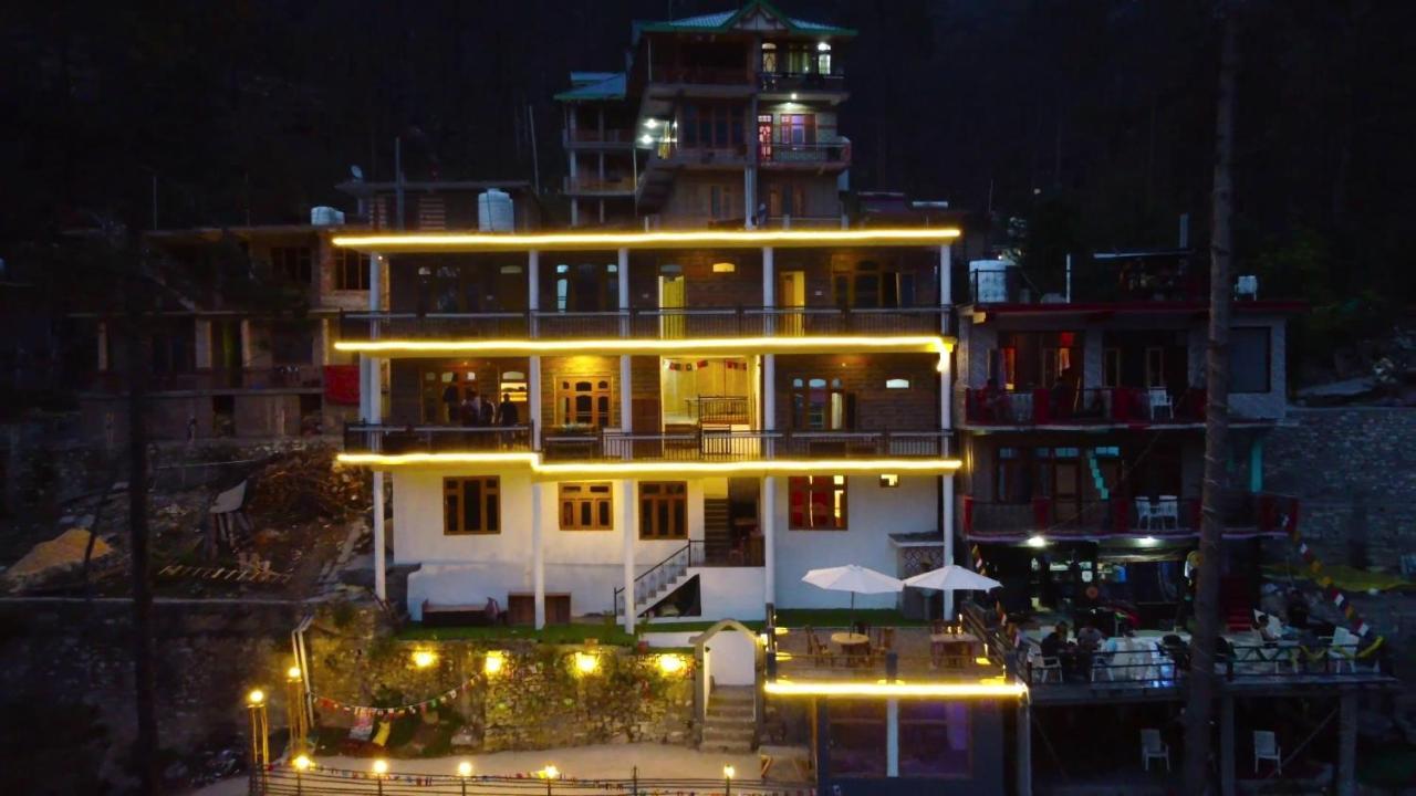 Wabi Sabi Riverside Hostel Касоль Экстерьер фото