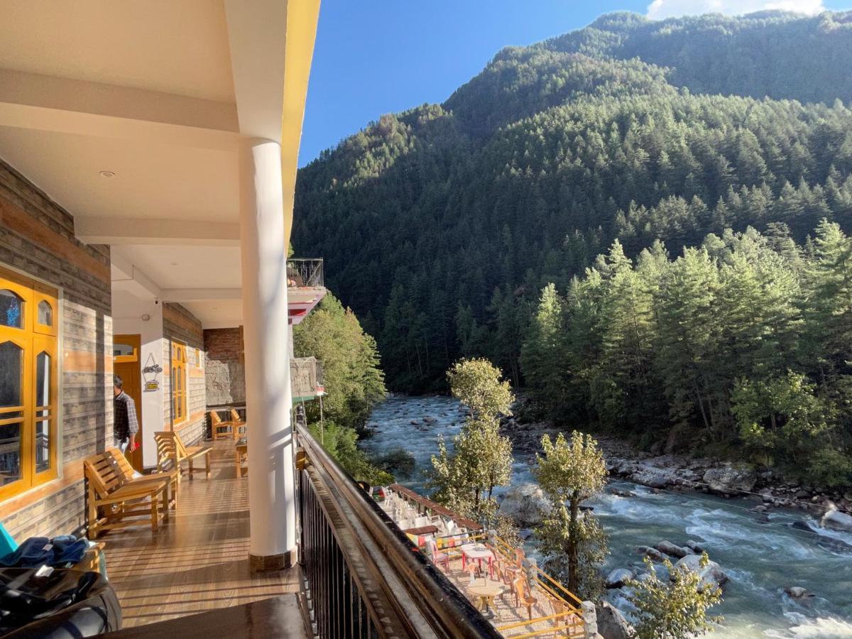 Wabi Sabi Riverside Hostel Касоль Экстерьер фото
