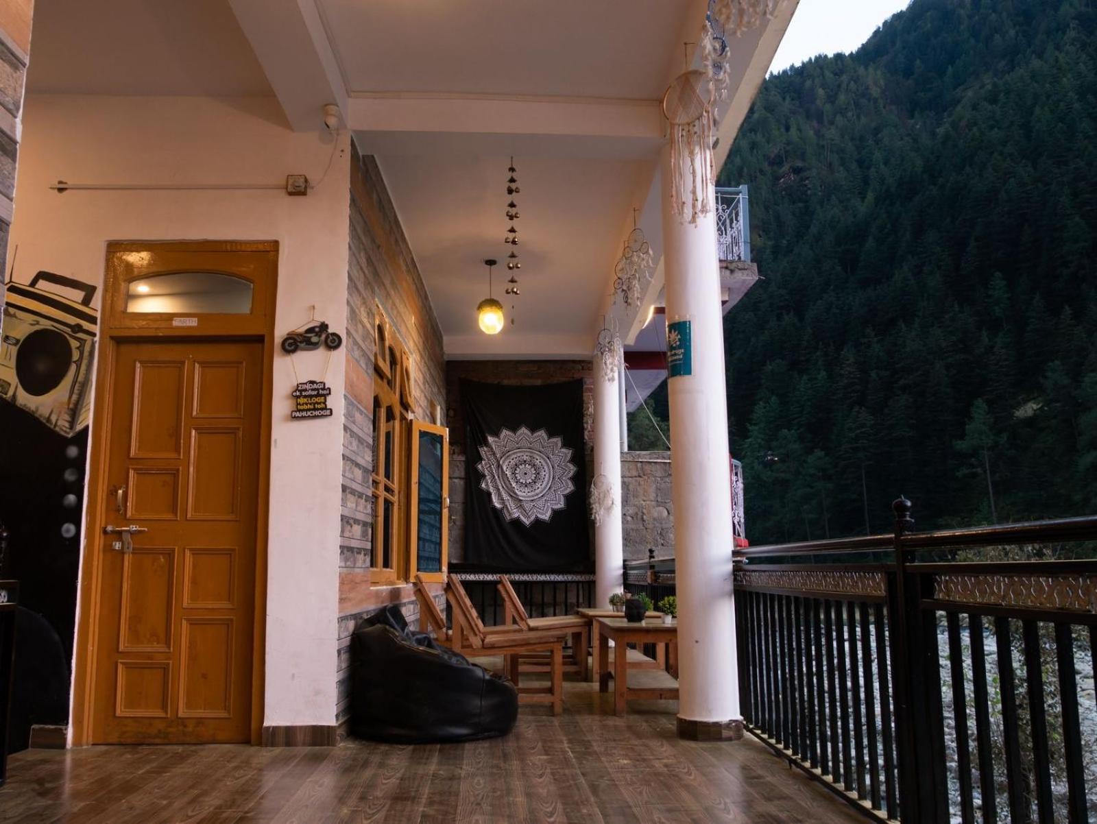 Wabi Sabi Riverside Hostel Касоль Экстерьер фото